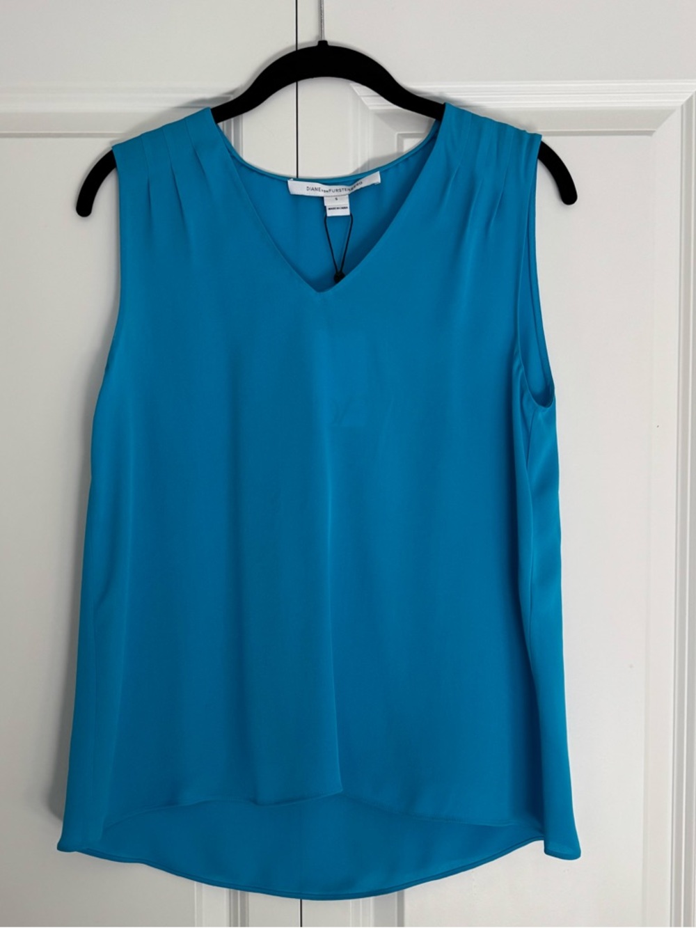 Diane Von Furstenberg Sleeveless V-Neck